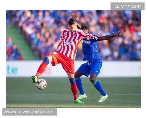 佩雷斯VS对手的激烈较量揭示了赛车运动的无限魅力与竞争精神